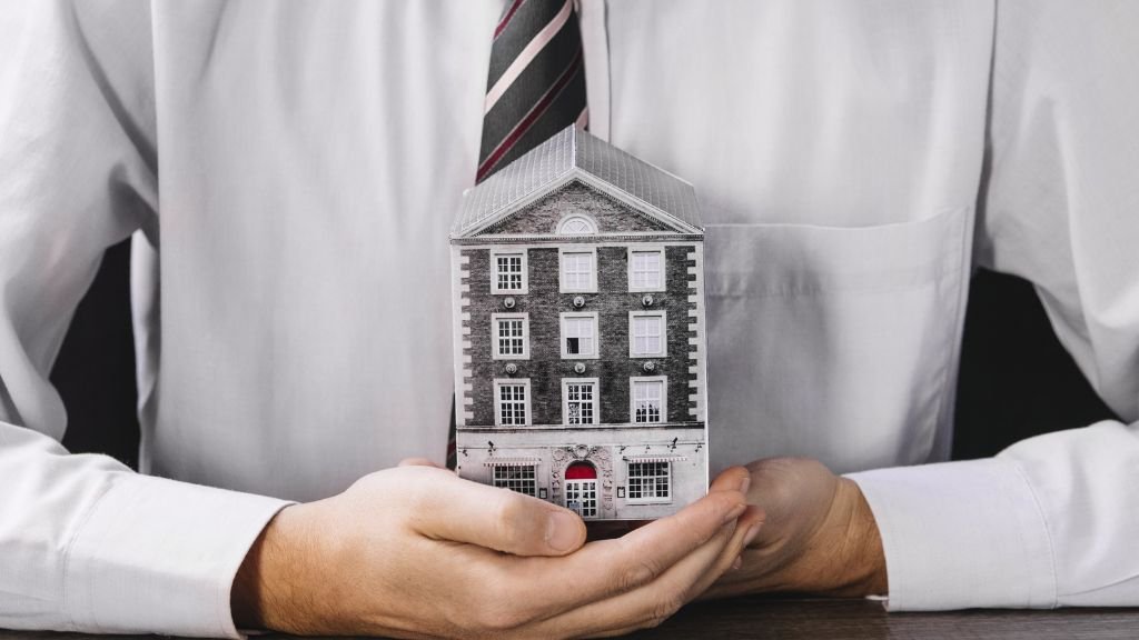 Mandated service ensuring consistent branding across online and offline marketing.